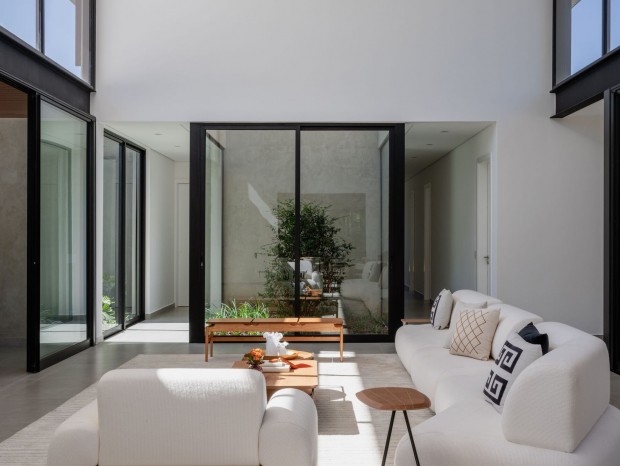 Alexandre Chaguri حCasa Vila Real Itu