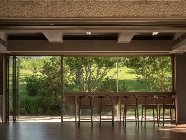 Various Associates | LuxeIsland