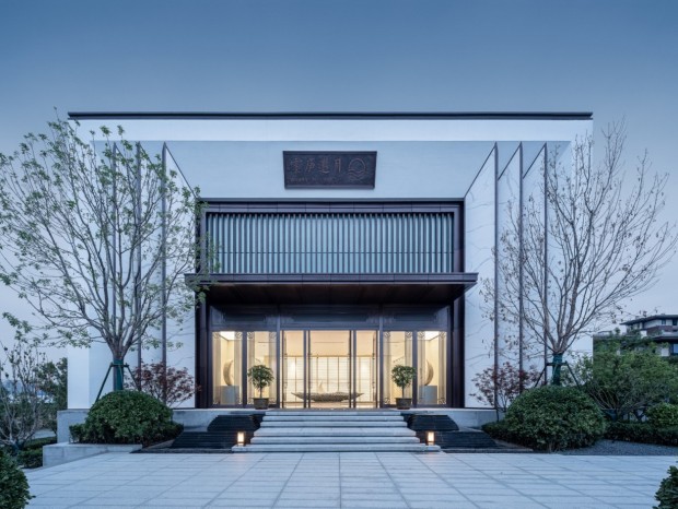 �����������Ȼ��ɫ�����˻��롰�����ɾ���