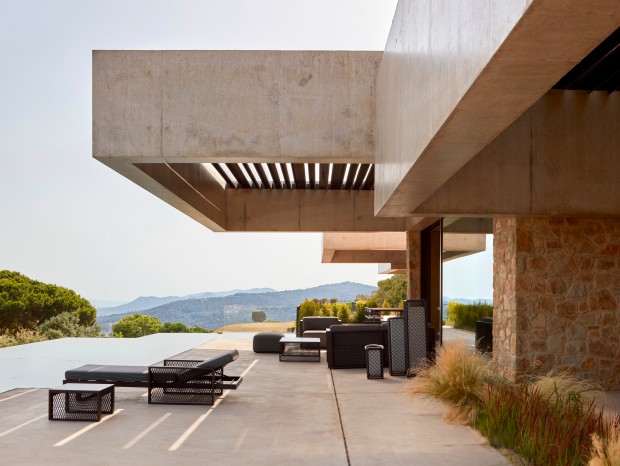 Ramn EsteveحLa Roca House