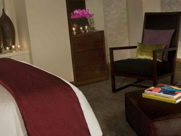 �����Ƶ���ƹ�˾���Ƶ�֮��Ĺ�ϵ