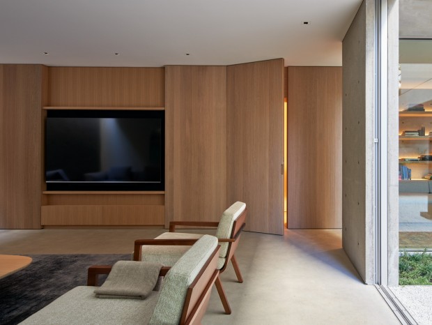 Montalba ArchitectsVertical Courtyard House