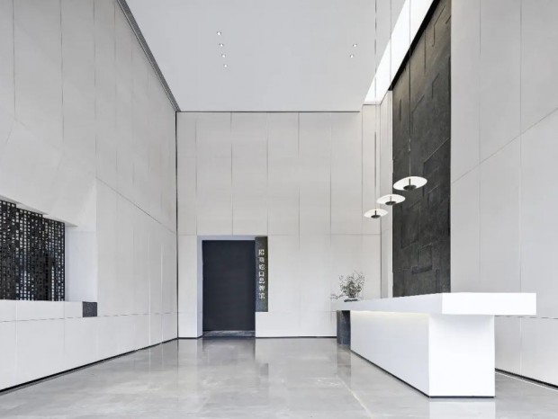 ���ڰ׻����