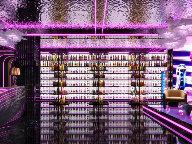 �ſ�KTV����������ײ�Զ��صķ�ʽ���ƽ�����