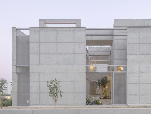 Studio Kyriakos حAer House