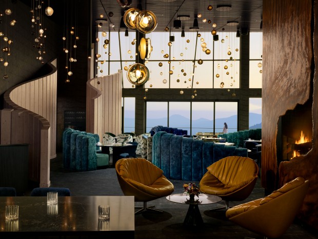 Falkbuilt | The Edge Restaurant & Bar �����ư�