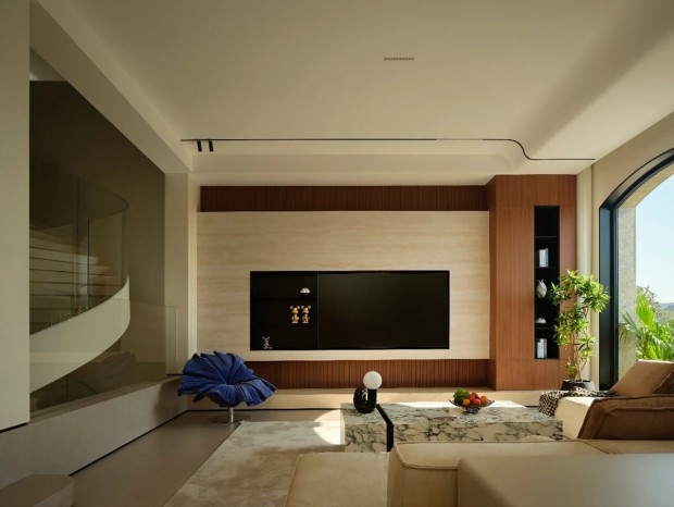 ���з������������