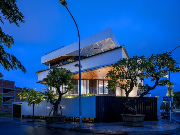 A+ Architects | FLY S HOUSE