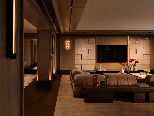 ESCAPEFROMSOFA--P HOUSE��