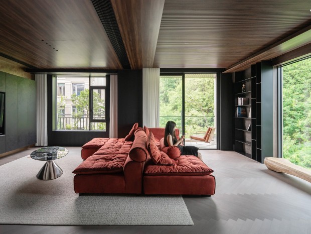 H��X  HOUSE