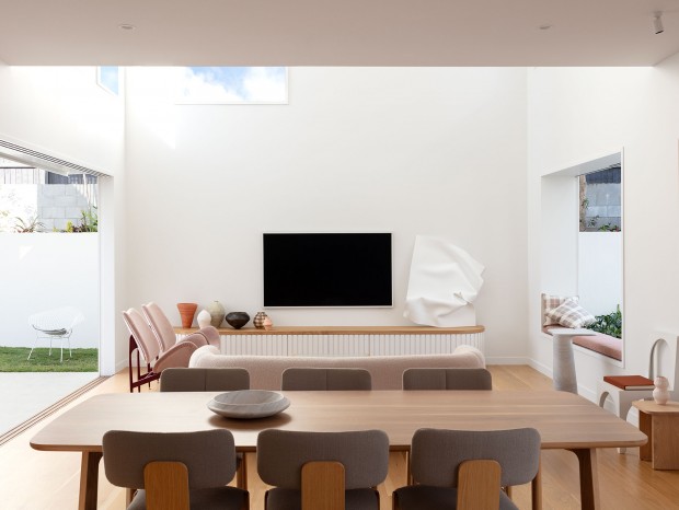DAH.A | Alabaster House