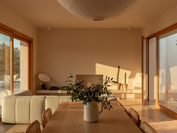 Fiona Walker-Arnott | Location A