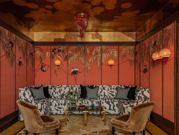 �Ϻ�Ӣ����Ů�Ļ��֮�ң�