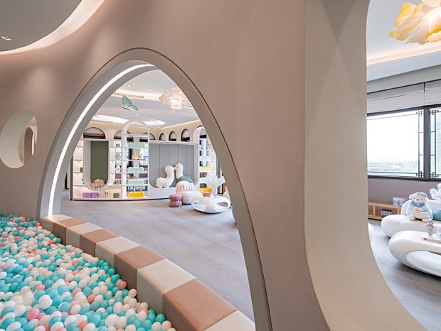 ��ͯ���� �� ÿ��С�����ﶼ�и�ͯ��