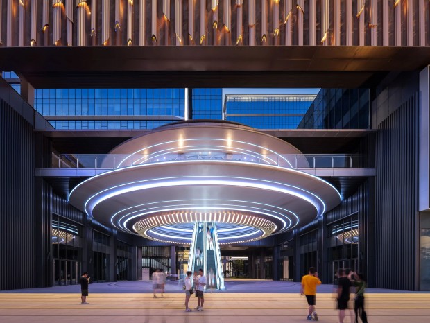 Benoy | ϾͰ  ƼȻĳµر