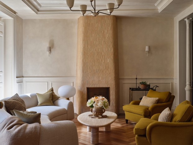 Lind + Almond | Valverde Apartment
