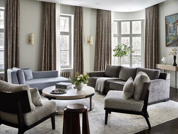 Oleg KlodtحAn Apartment for a Collector
