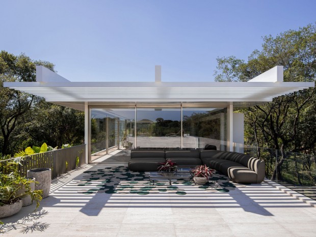 լۡ / Marcos Bertoldi Arquitetos
