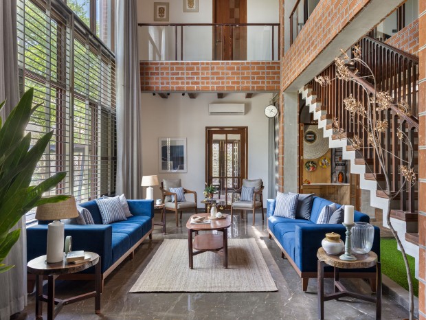 ����Ȼӵ��������֮�ң�