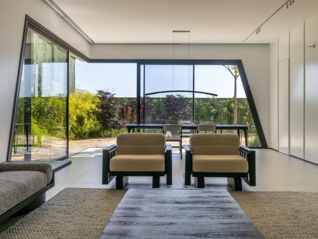 Leo RomanoحCasa Japan