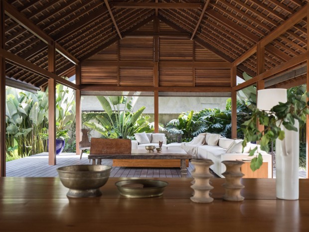 Alejandro BorregoحED House Pererenan
