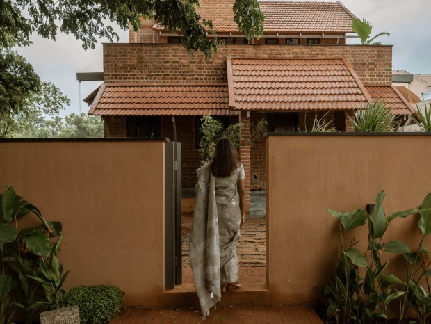 Bhutha Earthen Architecture | Adorn Hous