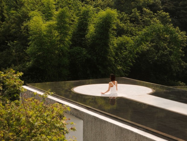 ��򡤶�üɽ | һ������ɽ�ֵľ��׶ȼٵ�