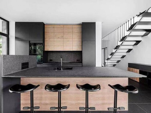 ���۱��� �ڰ׻�